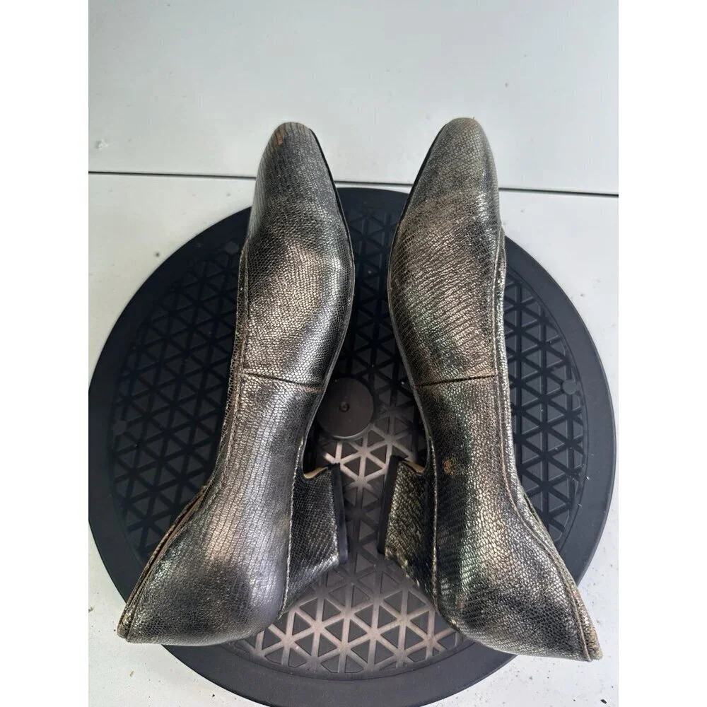 Earthies Womens Tafoya Pewter Leather  Ortho Sole Pump Size 6.5 B Fashion Heels